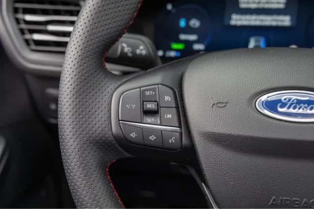 Ford Kuga (2025) thumbnail 22