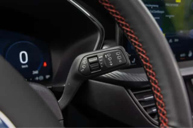 Ford Kuga (2025) thumbnail 25