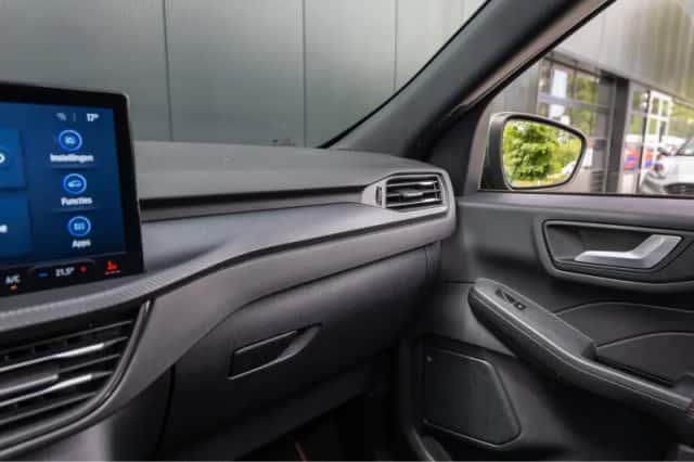 Ford Kuga (2025) thumbnail 29