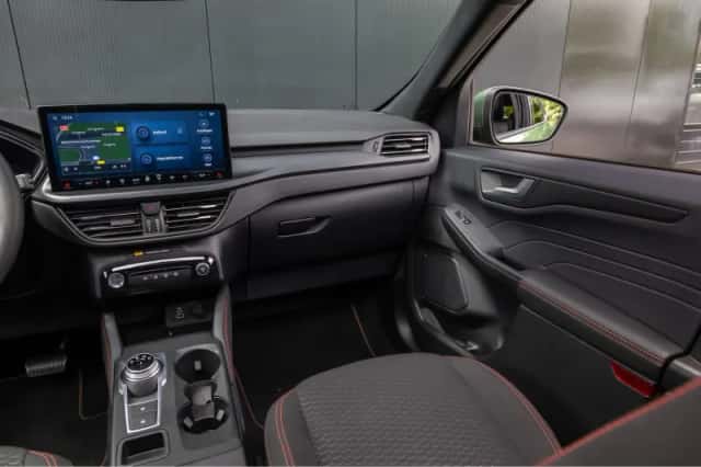 Ford Kuga (2025) thumbnail 31
