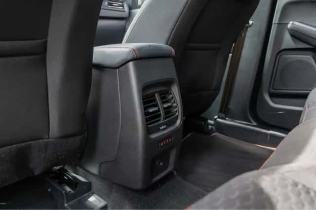 Ford Kuga (2025) thumbnail 33