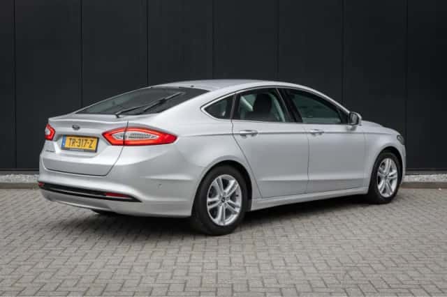 Ford Mondeo (2018) thumbnail 2