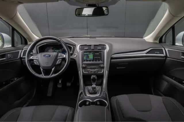 Ford Mondeo (2018) thumbnail 3
