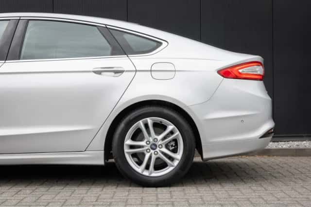 Ford Mondeo (2018) thumbnail 43