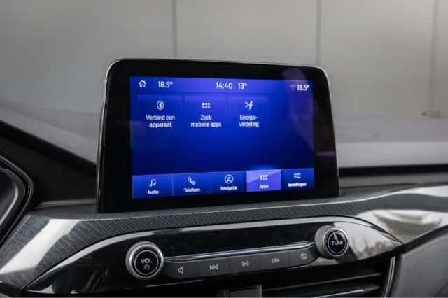 Ford Kuga (2023) thumbnail 17