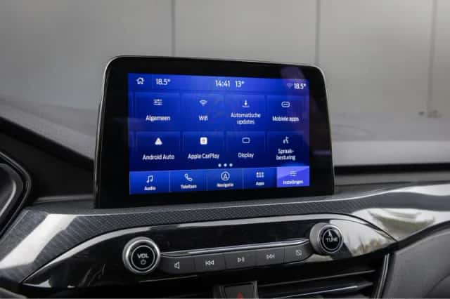 Ford Kuga (2023) thumbnail 19