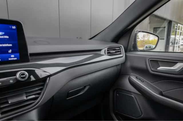 Ford Kuga (2023) thumbnail 24