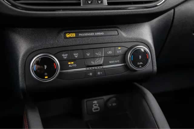 Ford Kuga (2023) thumbnail 27