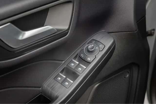 Ford Kuga (2023) thumbnail 30