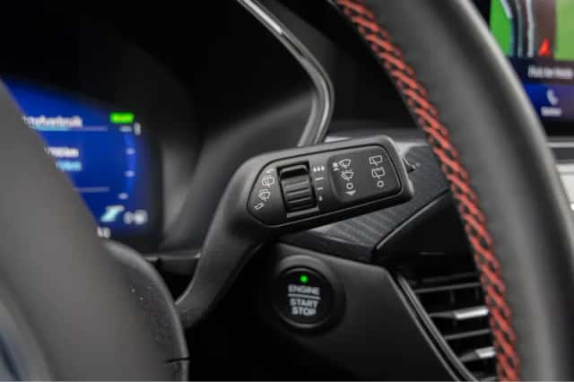 Ford Kuga (2023) thumbnail 34