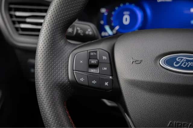 Ford Kuga (2023) thumbnail 35