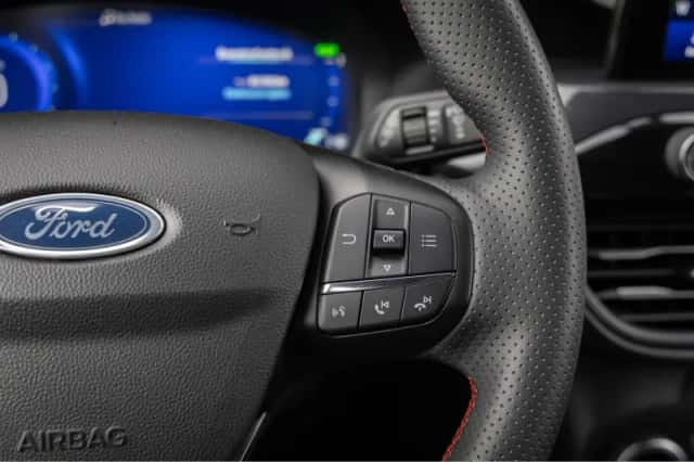 Ford Kuga (2023) thumbnail 36