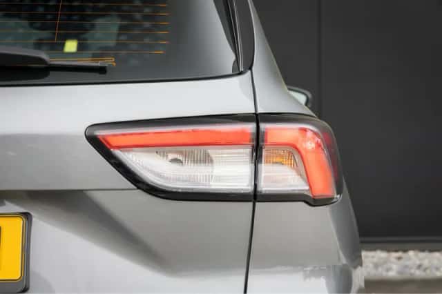 Ford Kuga (2023) thumbnail 43
