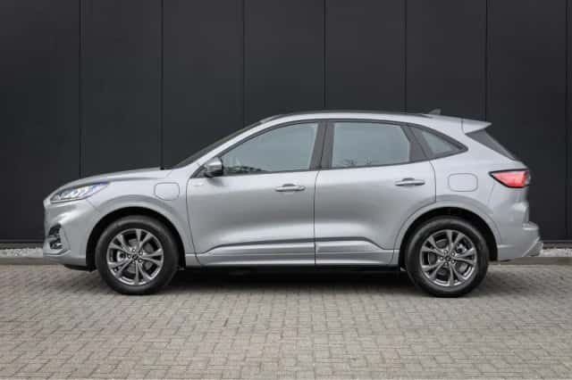 Ford Kuga (2023) thumbnail 6