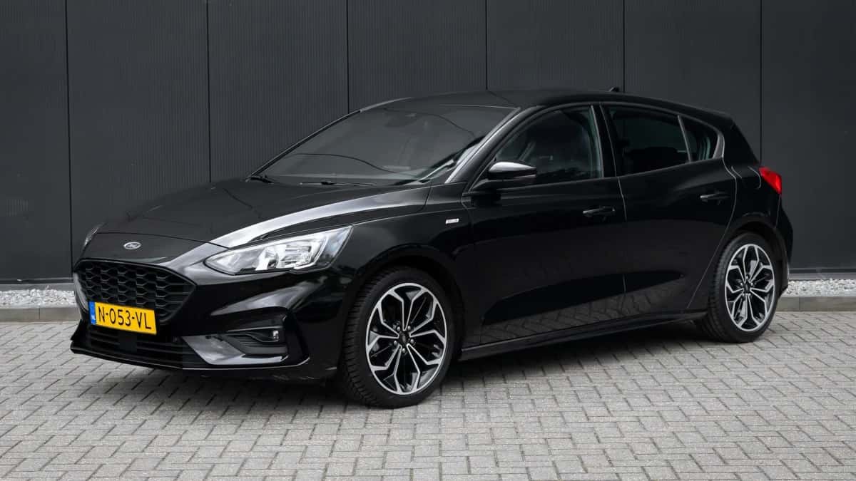 Ford Focus (2022) — foto 1