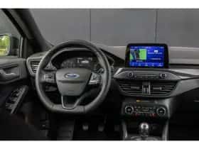 Ford Focus (2022) thumbnail 31