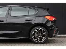 Ford Focus (2022) thumbnail 39