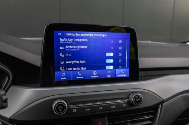 Ford Focus (2022) thumbnail 23