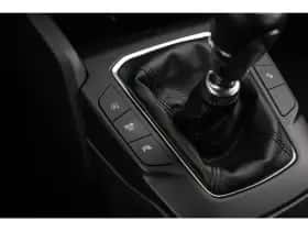 Ford Focus (2022) thumbnail 32
