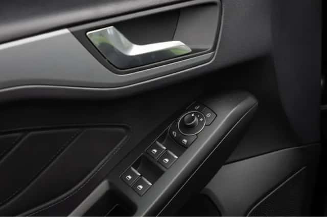 Ford Focus (2022) thumbnail 33