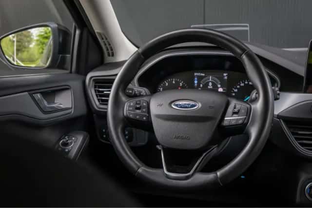 Ford Focus (2022) thumbnail 38