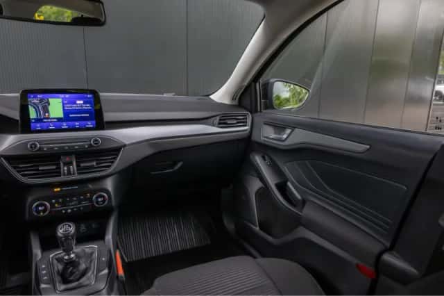 Ford Focus (2022) thumbnail 40