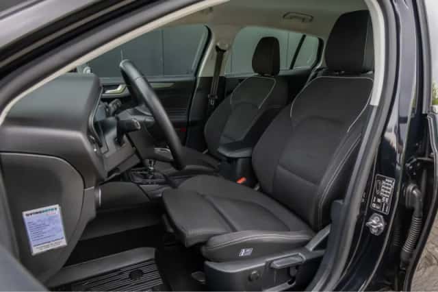 Ford Focus (2022) thumbnail 7