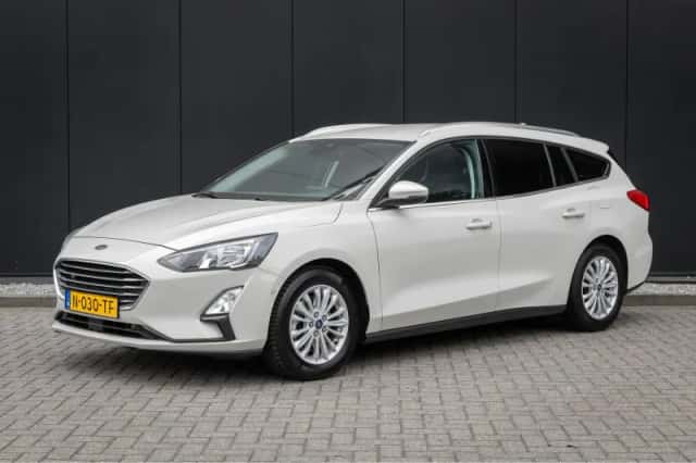 Ford Focus (2022) thumbnail 1