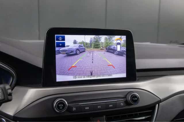 Ford Focus (2022) thumbnail 16