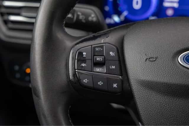 Ford Focus (2022) thumbnail 22