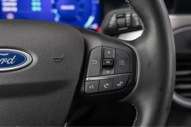 Ford Focus (2022) thumbnail 23
