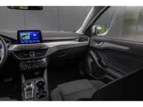 Ford Focus (2022) thumbnail 32