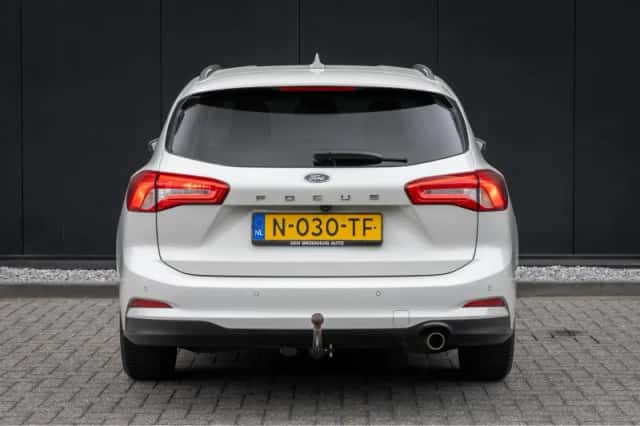 Ford Focus (2022) thumbnail 6