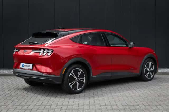 Ford Mustang Mach-E (2024) thumbnail 2