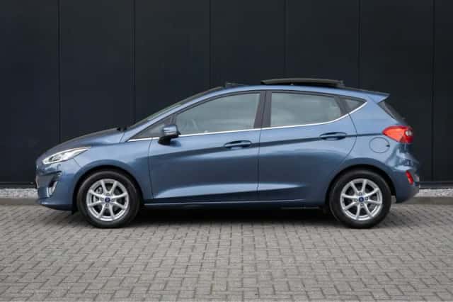 Ford Fiesta (2020) thumbnail 3