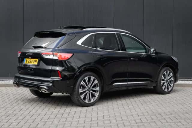 Ford Kuga (2021) thumbnail 2