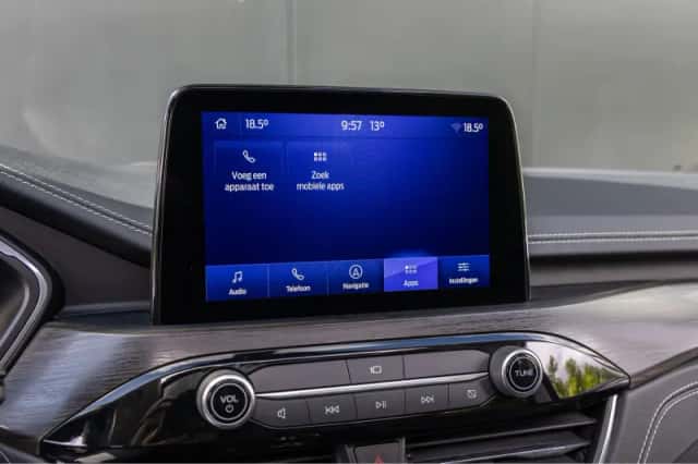 Ford Kuga (2021) thumbnail 23