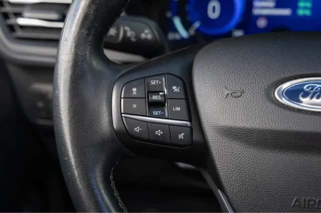 Ford Kuga (2021) thumbnail 29