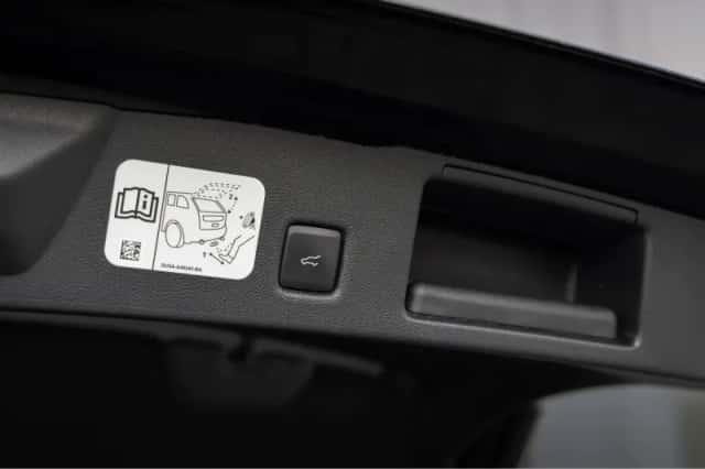 Ford Kuga (2021) thumbnail 49