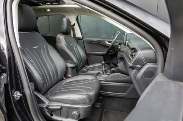 Ford Kuga (2021) thumbnail 9