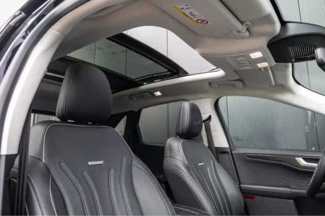 Ford Kuga (2021) thumbnail 10