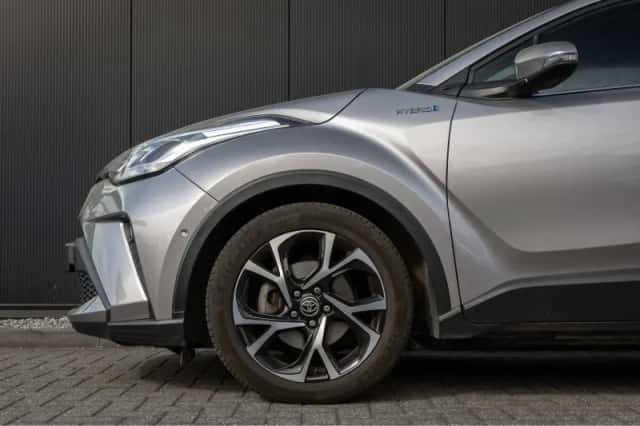 Toyota C-HR (2022) thumbnail 35