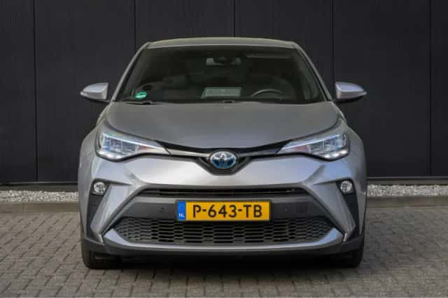 Toyota C-HR (2022) thumbnail 7