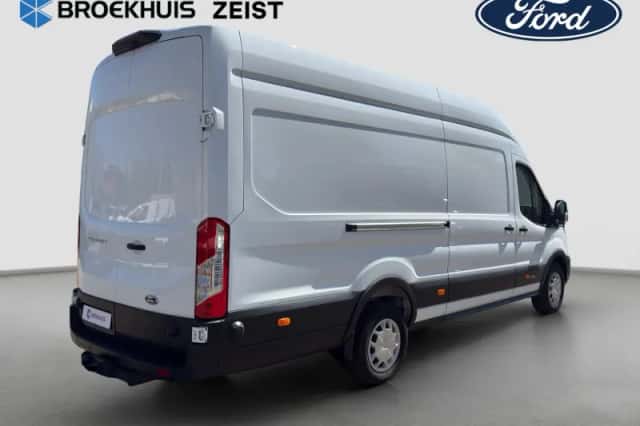 Ford Transit (2024) thumbnail 5