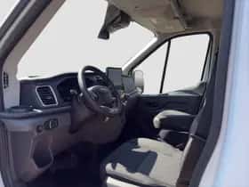Ford Transit (2024) thumbnail 7