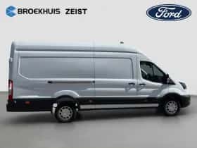 Ford Transit (2024) thumbnail 8