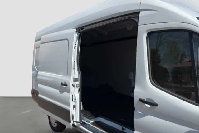 Ford Transit (2024) thumbnail 10