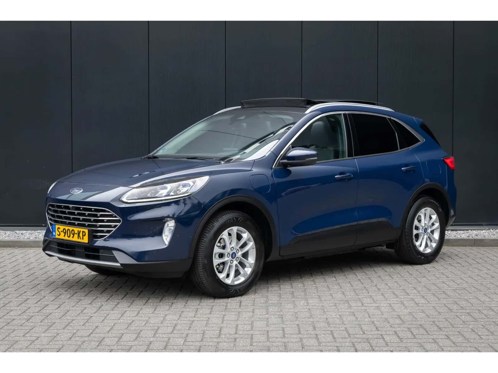 Ford Kuga (2023) — foto 1
