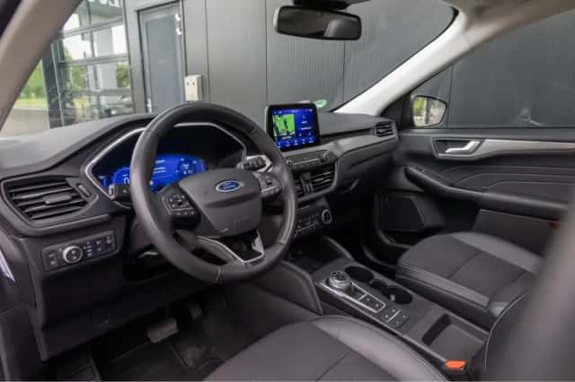 Ford Kuga (2023) thumbnail 14