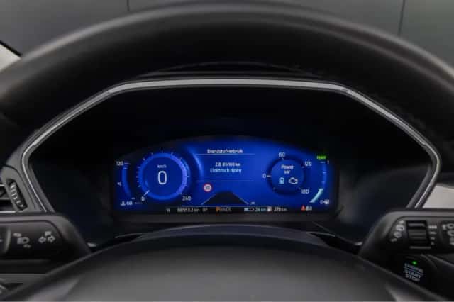 Ford Kuga (2023) thumbnail 15